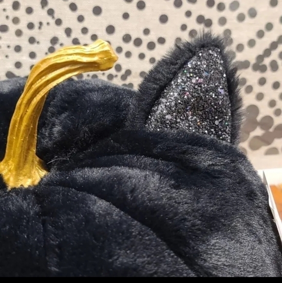 CHIC Faux Fur Black Cat Halloween Pillow Sparkly Irridecent Glittered Ears NEW - Picture 3 of 6